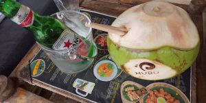 アヤナ・リゾート・バリのココナッツジュースとビンタンビール