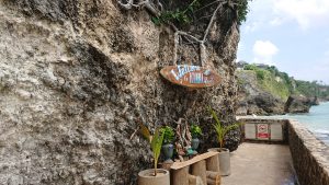 「ここからクブビーチ」