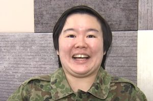 迷彩服のやす子