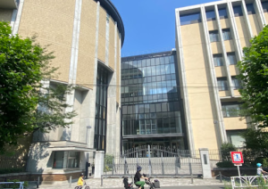 青山学院高等部の外観