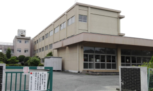 磐田市立城山中学校の外観