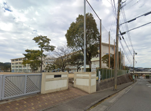 鹿児島市立皇徳寺小学校の外観