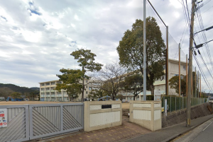 鹿児島市立皇徳寺小学校の外観