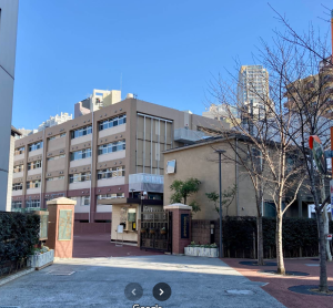 日出中学校（現：目黒日本大学中学校）の外観