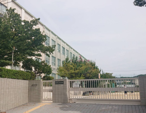 名古屋市立高針台中学校の外観