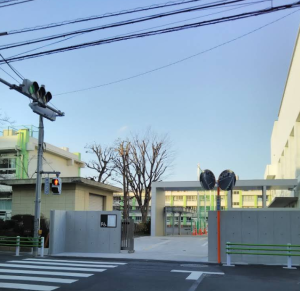 葛飾区立上千葉小学校の外観