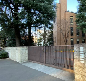 慶應義塾幼稚舎の外観