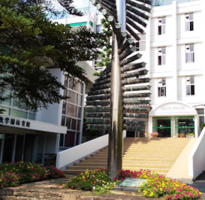 清教学園中学校の外観