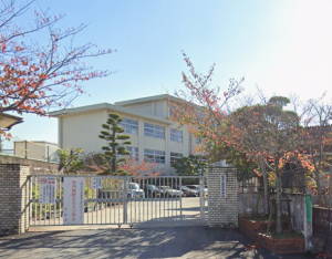 福岡市立老司中学校の外観