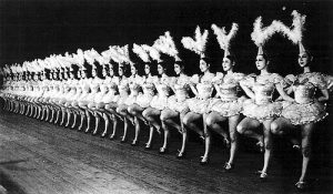 松竹歌劇団の「秋のおどり」1951年アトミックガールズ