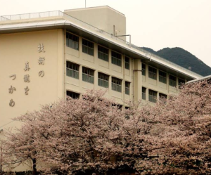 長崎県立長崎工業高等学校の外観