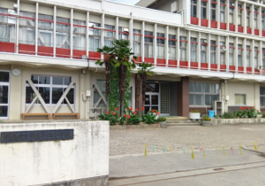 福島第四小学校の外観