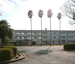 宇部市立藤山小学校の外観