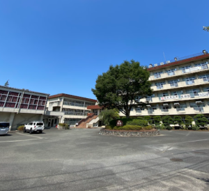 さいたま市立西原中学校の外観
