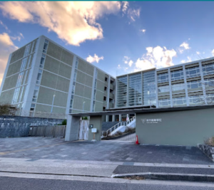 東邦高等学校の外観