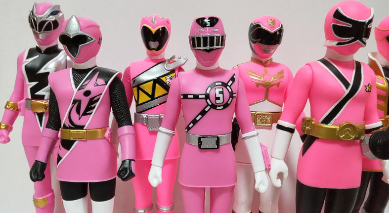 時代を超えて愛される歴代スーパー戦隊のピンクヒロインたちが一堂に会したフィギュア。トッキュウ5号やシンケンピンクなど、それぞれのデザインに込められた「強さと優しさ」の歴史を象徴する並び。