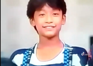 小学6年生当時の「SMAP」香取慎吾の自己紹介時の写真