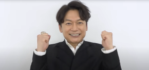 香取慎吾の現在の姿とガッツポーズをする写真