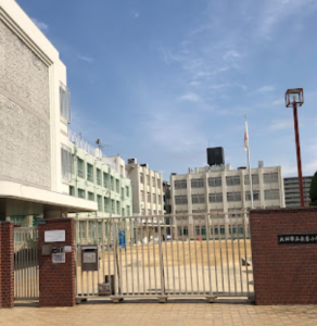 大阪市立長吉小学校の外観