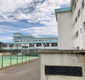 仙台市立南小泉中学校の外観
