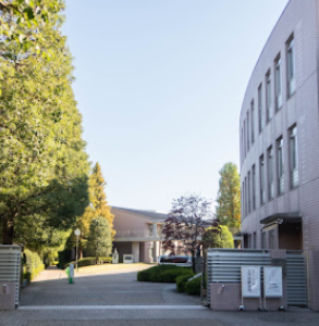 早稲田実業学校中・高等部の外観