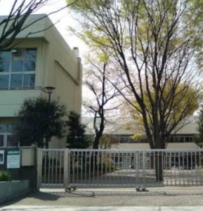 板橋区立高島第三中学校の外観