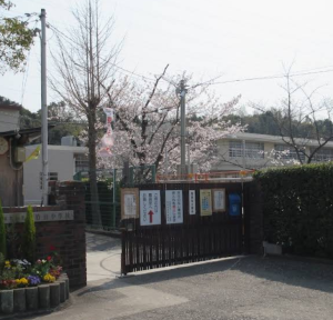 佐竹台小学校の外観