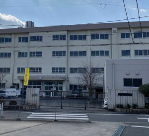 八王子市立第二中学校の外観