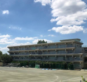 さいたま市立本太（もとぶと）中学校の外観 