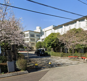 さいたま市立春野中学校の外観