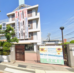 大阪薫英女学院高校の外観